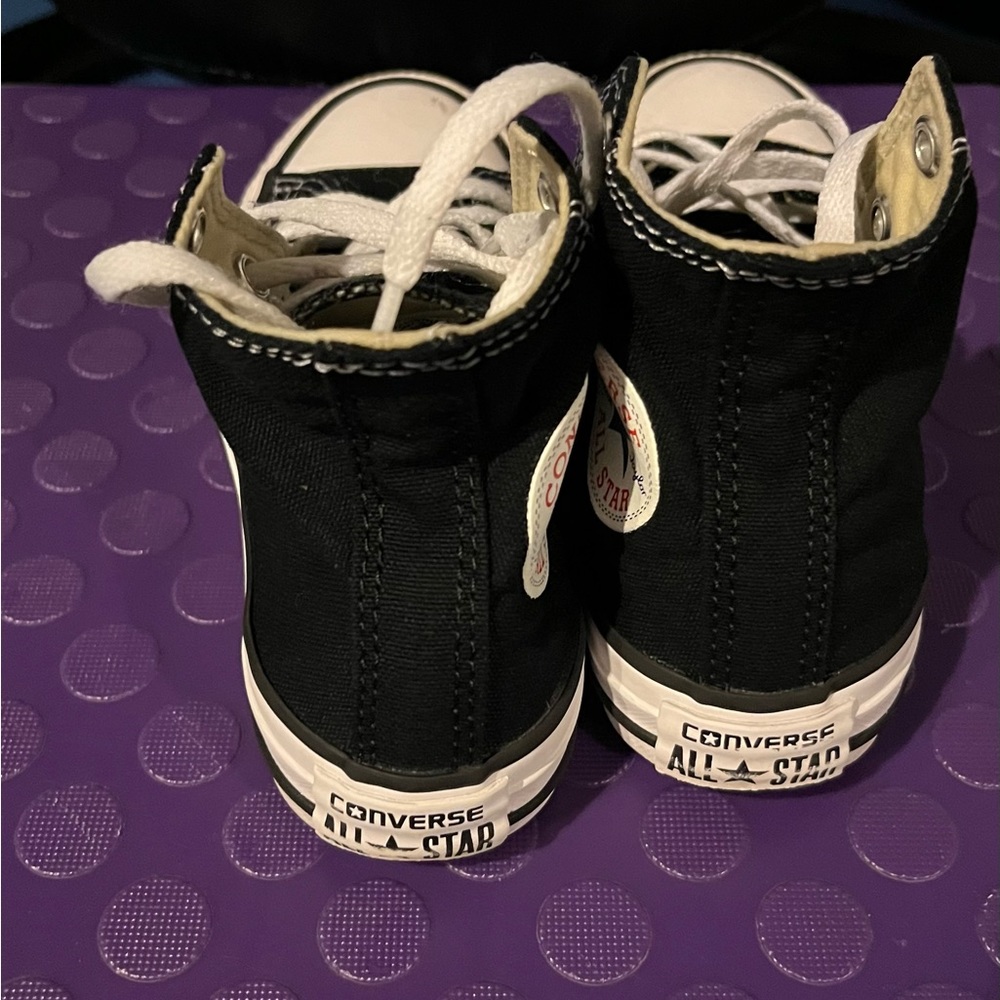 Converse - Picture 2 of 5